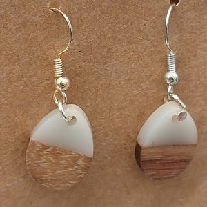 Handmade With Love Elegant Cream and Brown Earrings